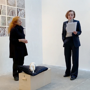 AnneVegterneemtAPersonalGesturemee